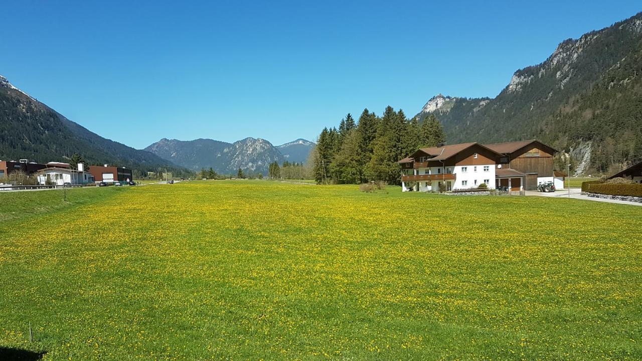 Alpenchalet Vils Tirol Bagian luar foto