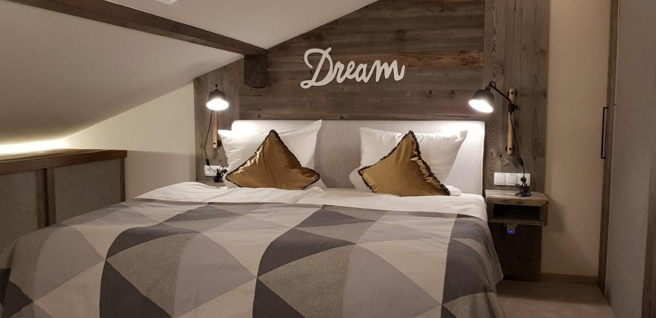 Alpenchalet Vils Tirol Bagian luar foto