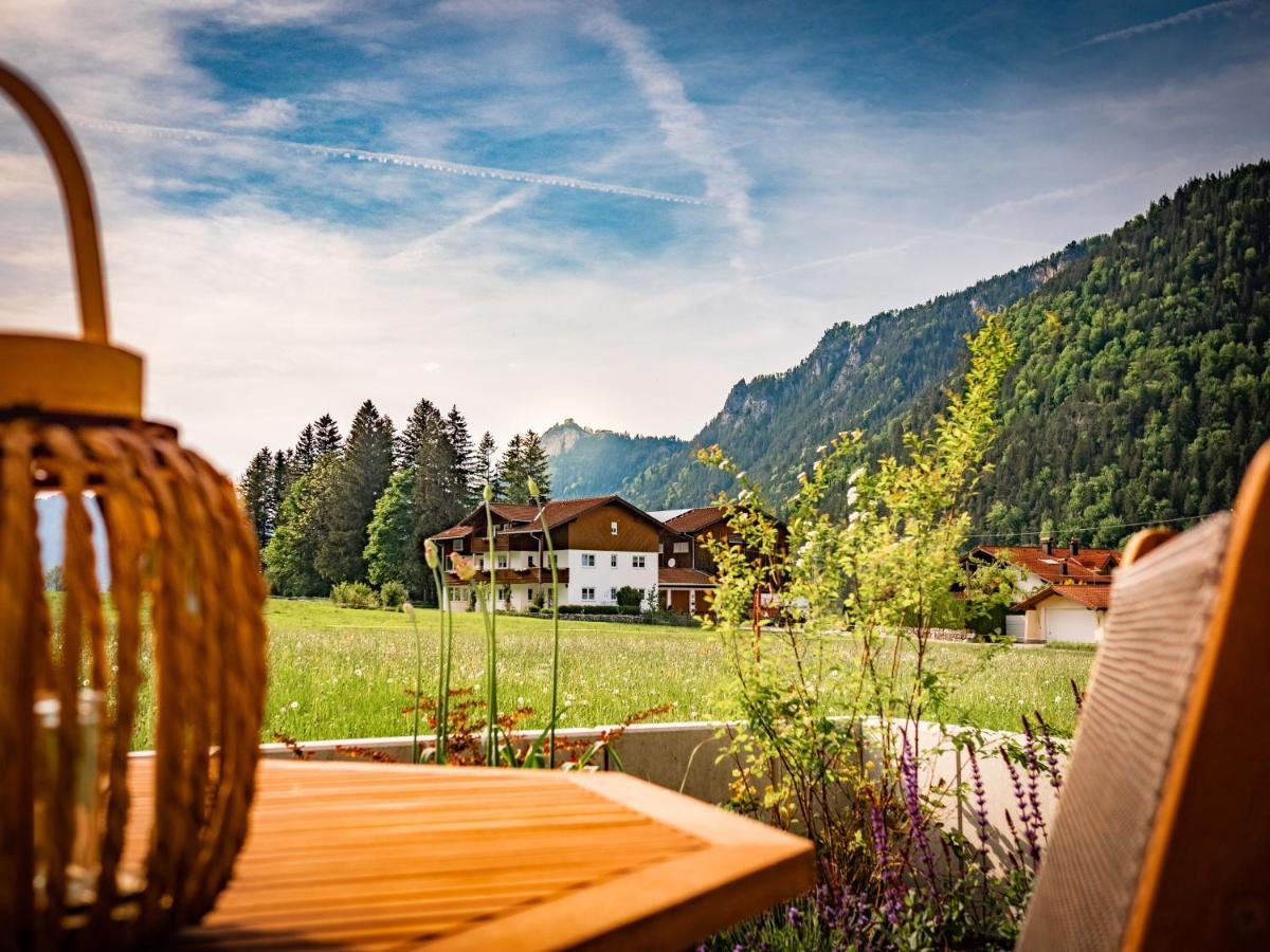 Alpenchalet Vils Tirol Bagian luar foto